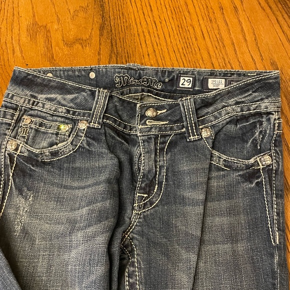 Jeans - Picture 2 of 2